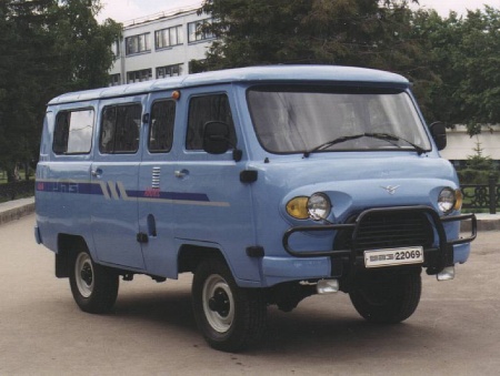 УАЗ 2206 Буханка – высокопроходимый автомобиль